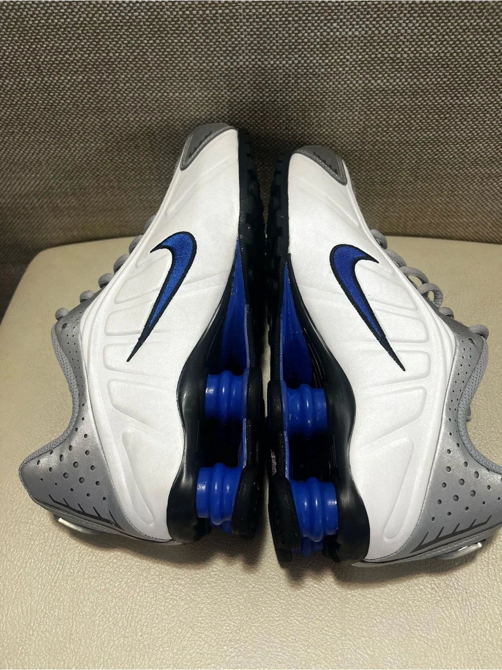 Nike Shox 4 White, Gray & Blue Running Sneakers Women’s Size 6